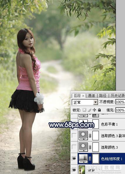 Photoshop调制出深秋暗蓝色树林中的人物图片6