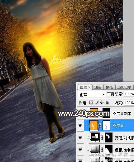 Photoshop调制出暗黄色逆光水泥路面上人物图片27