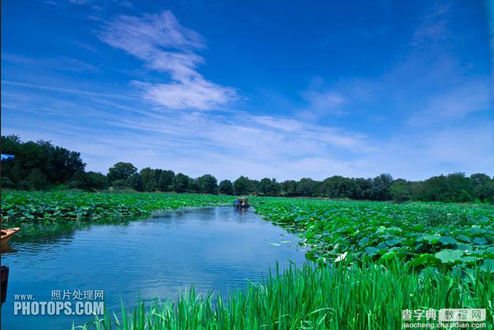 Photoshop为水景图片增加漂亮的荷叶及蓝天8