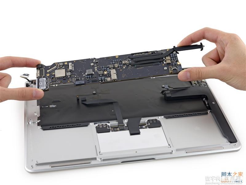 13寸和11寸全新MacBook Air完全拆解(图):偷懒最高境界！15
